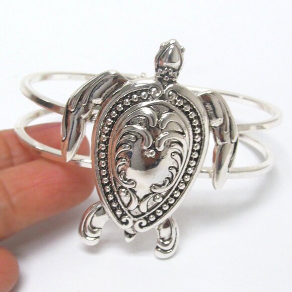 Spoon Jewelry Artisan Turtle Theme Silver Cuff Bracelet NEW - Picture 1 of 1